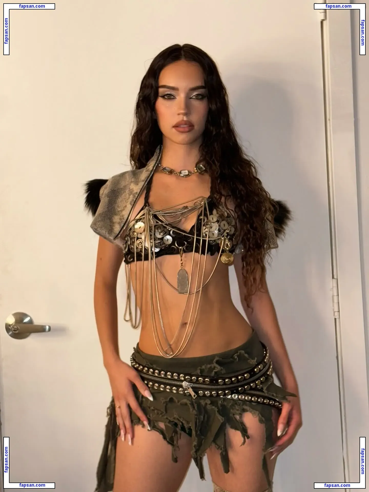 Daniela Avanzini голая фото #0006 с Онлифанс