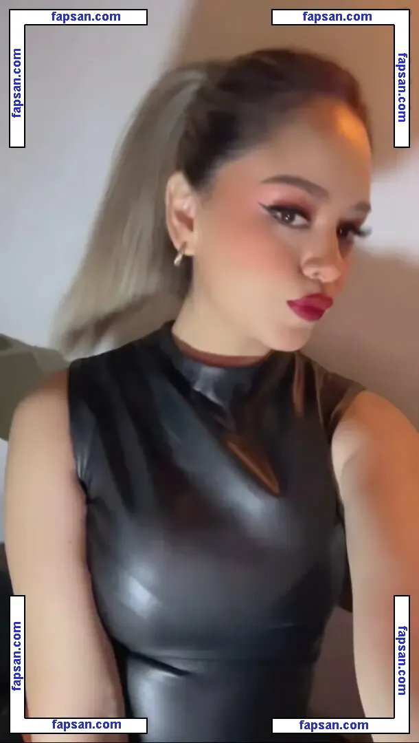 Danielita Hr голая фото #0005 с Онлифанс