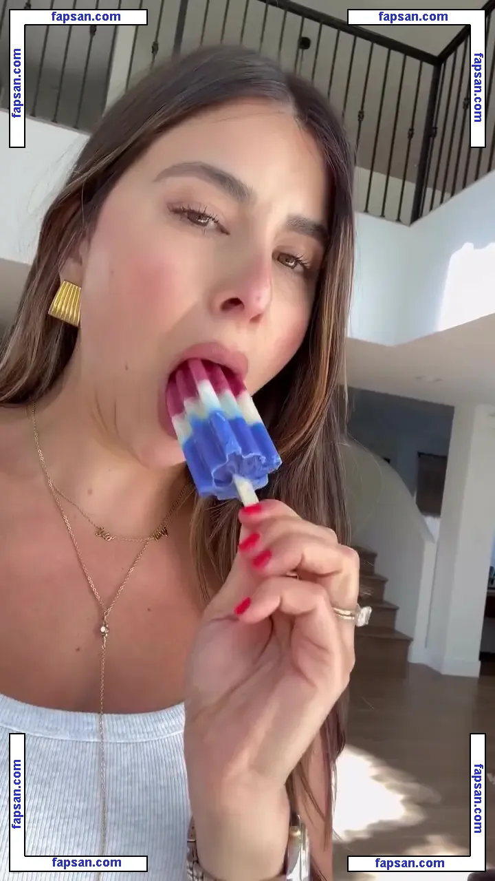 Daniella Monet голая фото #0167 с Онлифанс