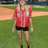 Danielle Bradbery голая #0006