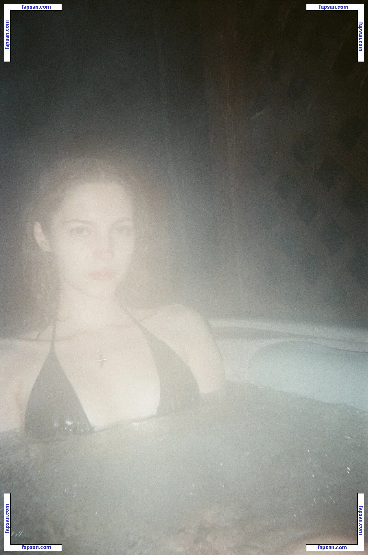 Danielle Poser голая фото #0003 с Онлифанс