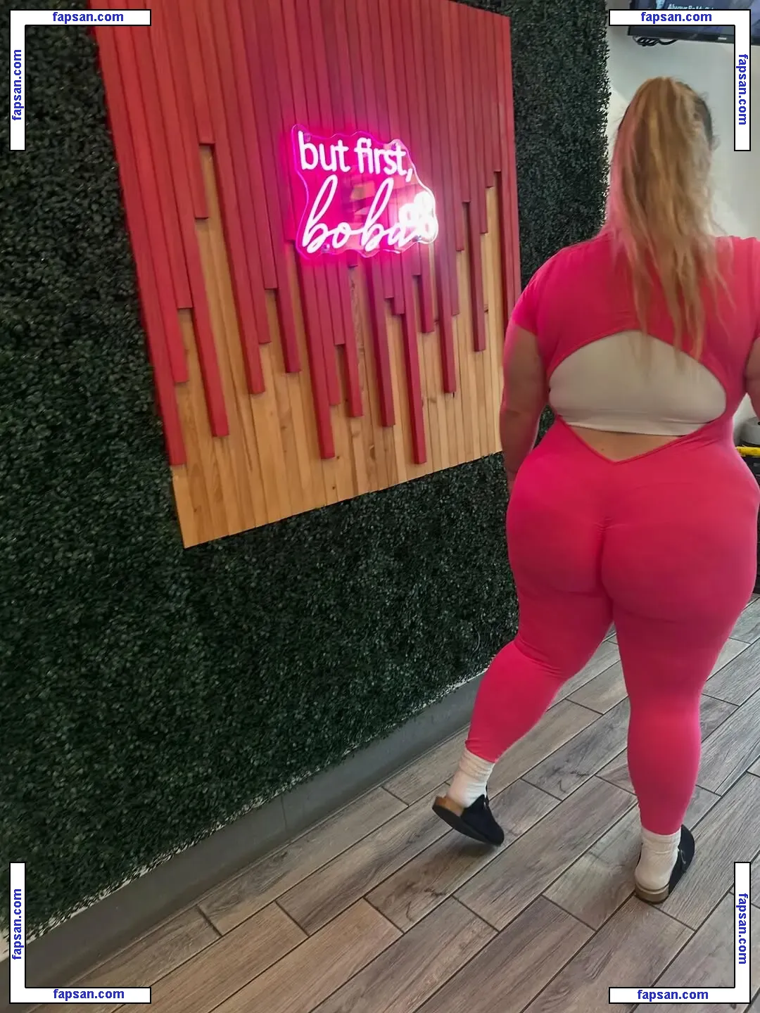 Daniellee760 голая фото #0001 с Онлифанс