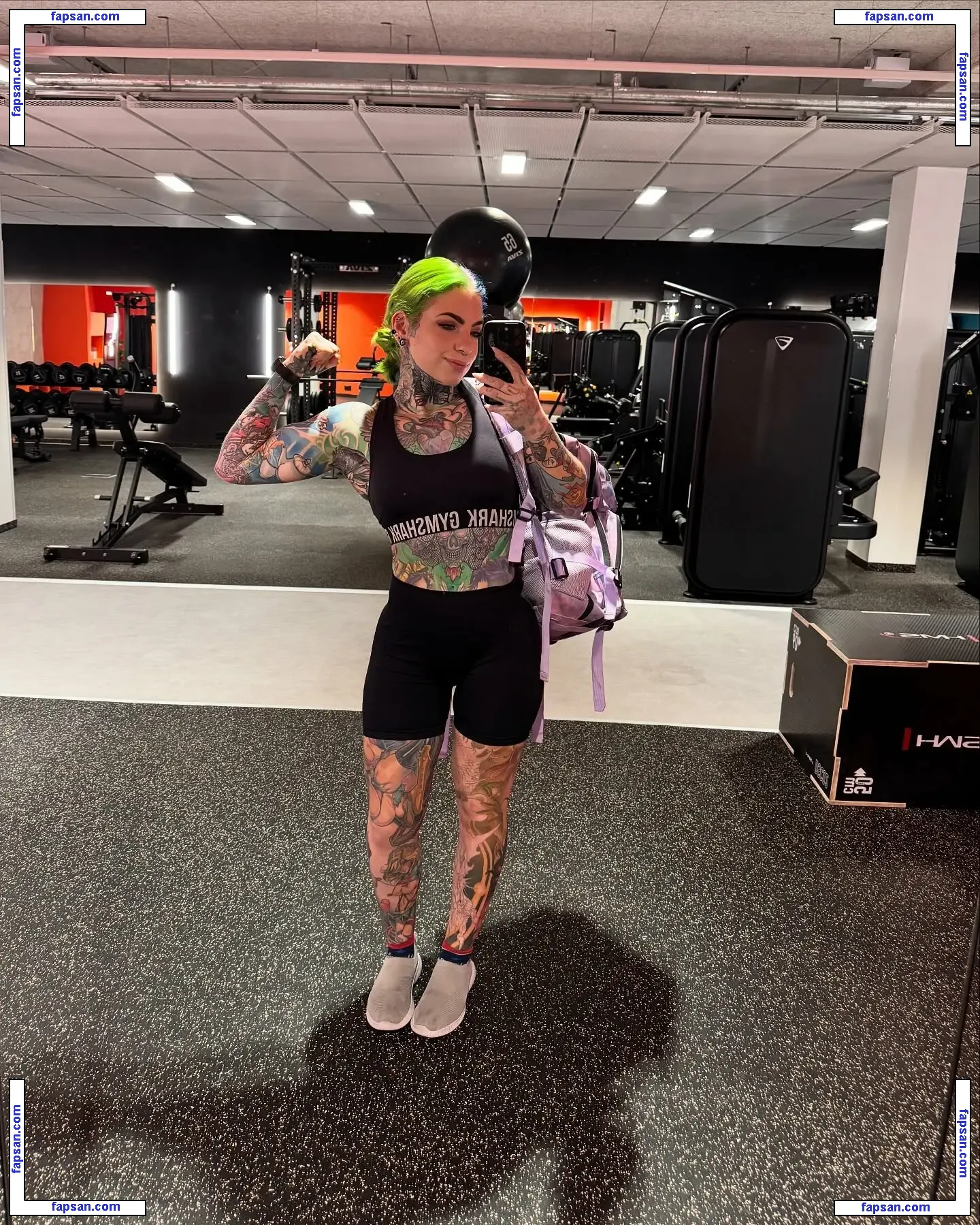 Danii.Cupcake nude photo #0003 from OnlyFans