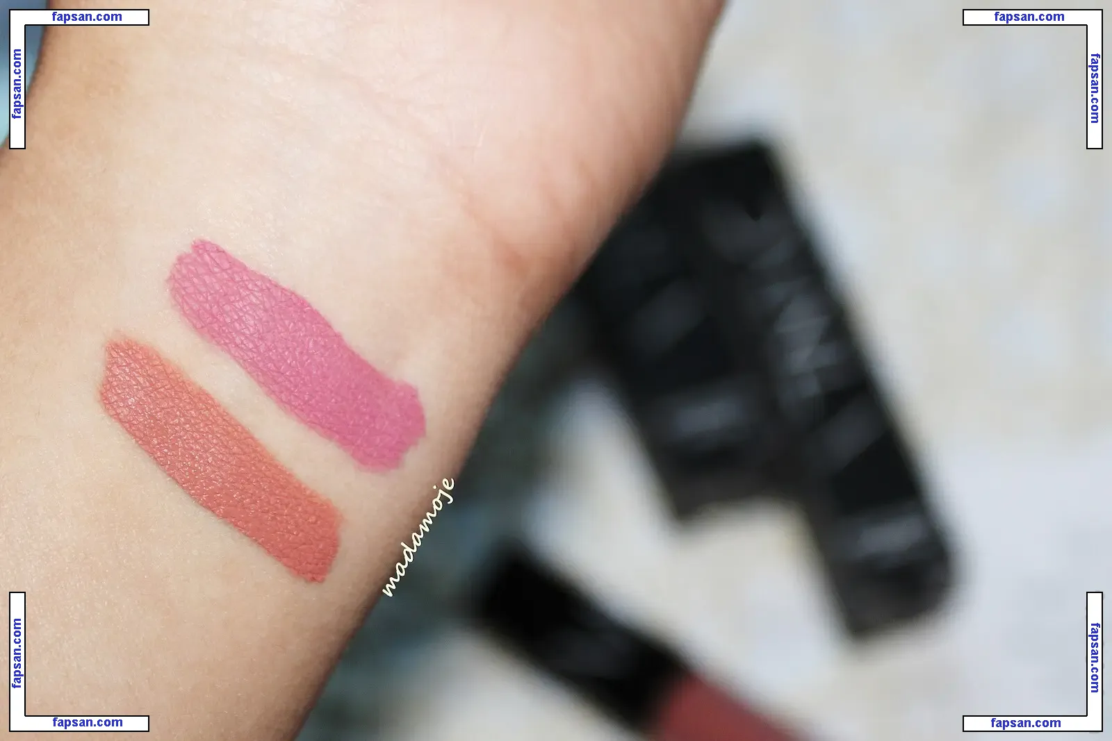 danlabilic голая фото #0005 с Онлифанс