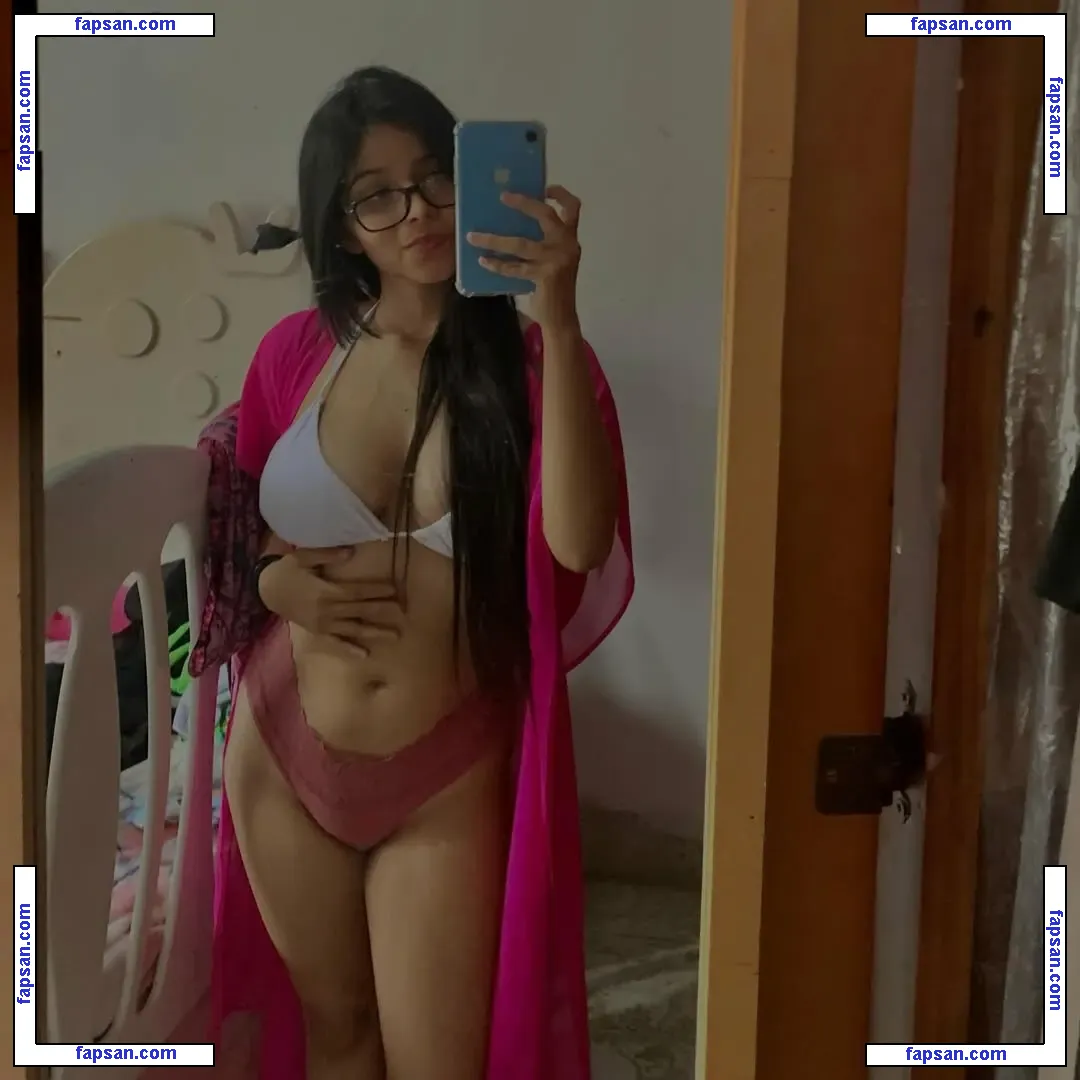 Danna Soledispa nude photo #0024 from OnlyFans