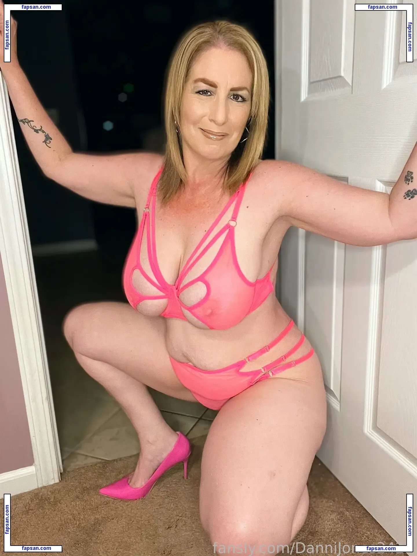 DanniJones2427 nude photo #0011 from OnlyFans