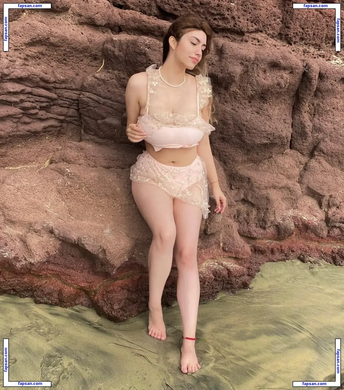 Danya Vianney nude photo #0025 from OnlyFans