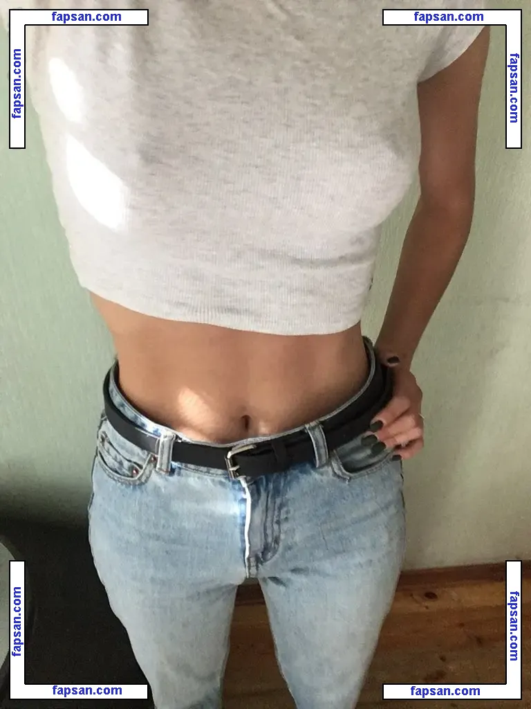 darina_cat nude photo #0008 from OnlyFans