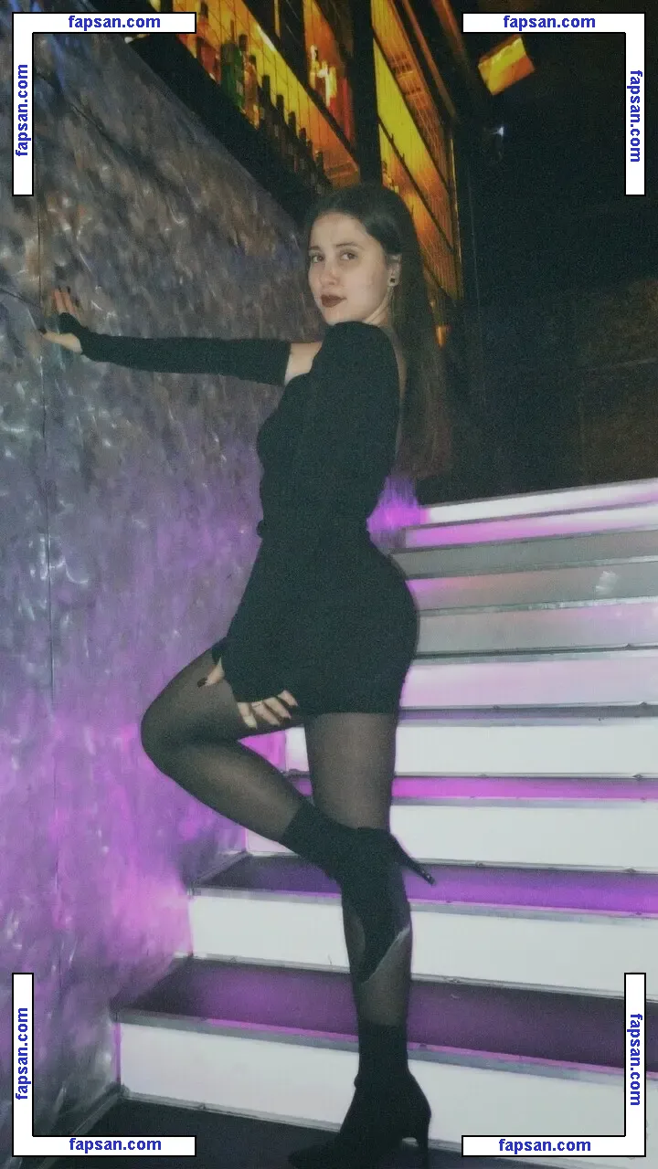 dary.kos nude photo #0014 from OnlyFans