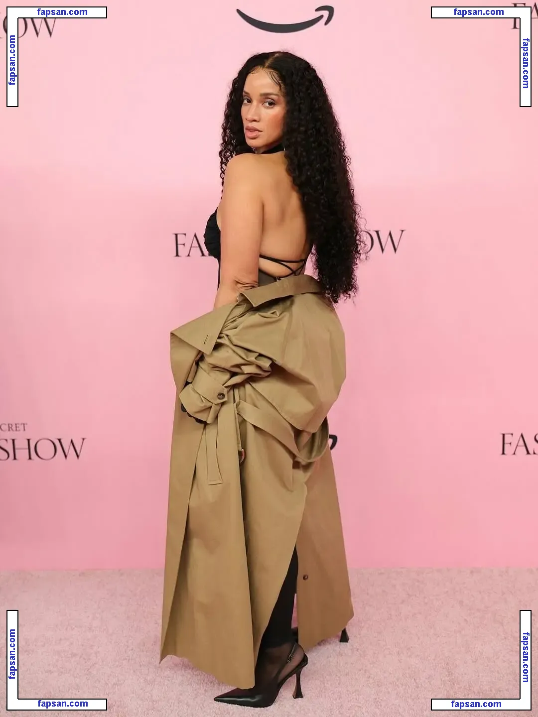 Dascha Polanco голая фото #0124 с Онлифанс