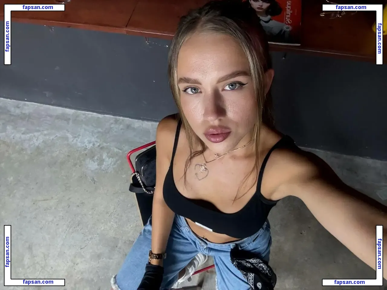 Dasha Grivina nude photo #0022 from OnlyFans