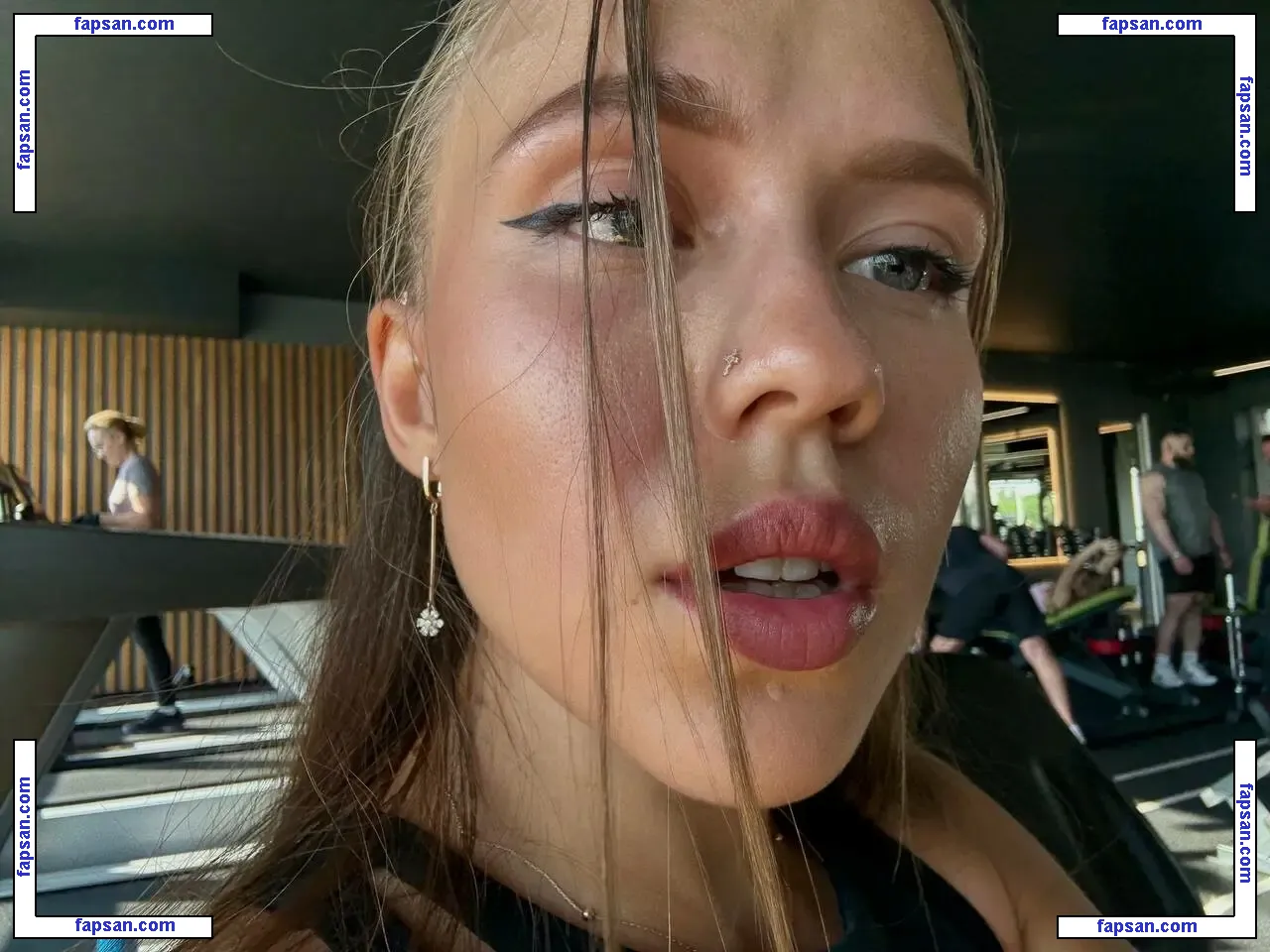 Dasha Grivina nude photo #0035 from OnlyFans