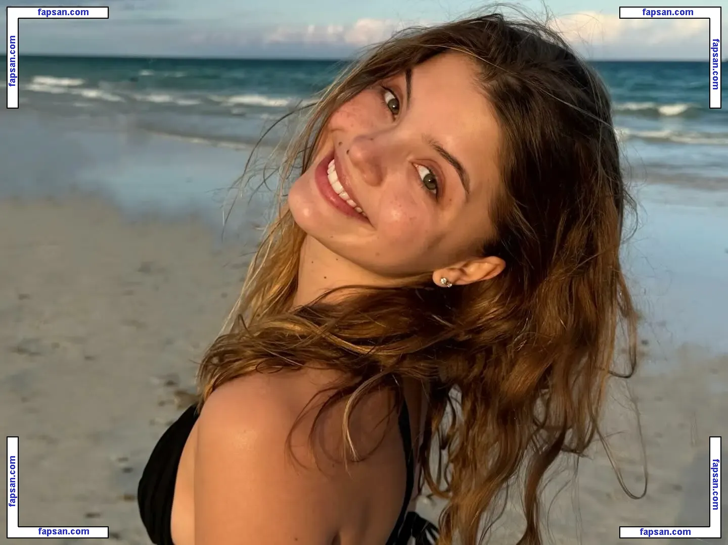 Dasha Komarova / Darya Komarova / Odarka Komarova голая фото #0008 с Онлифанс