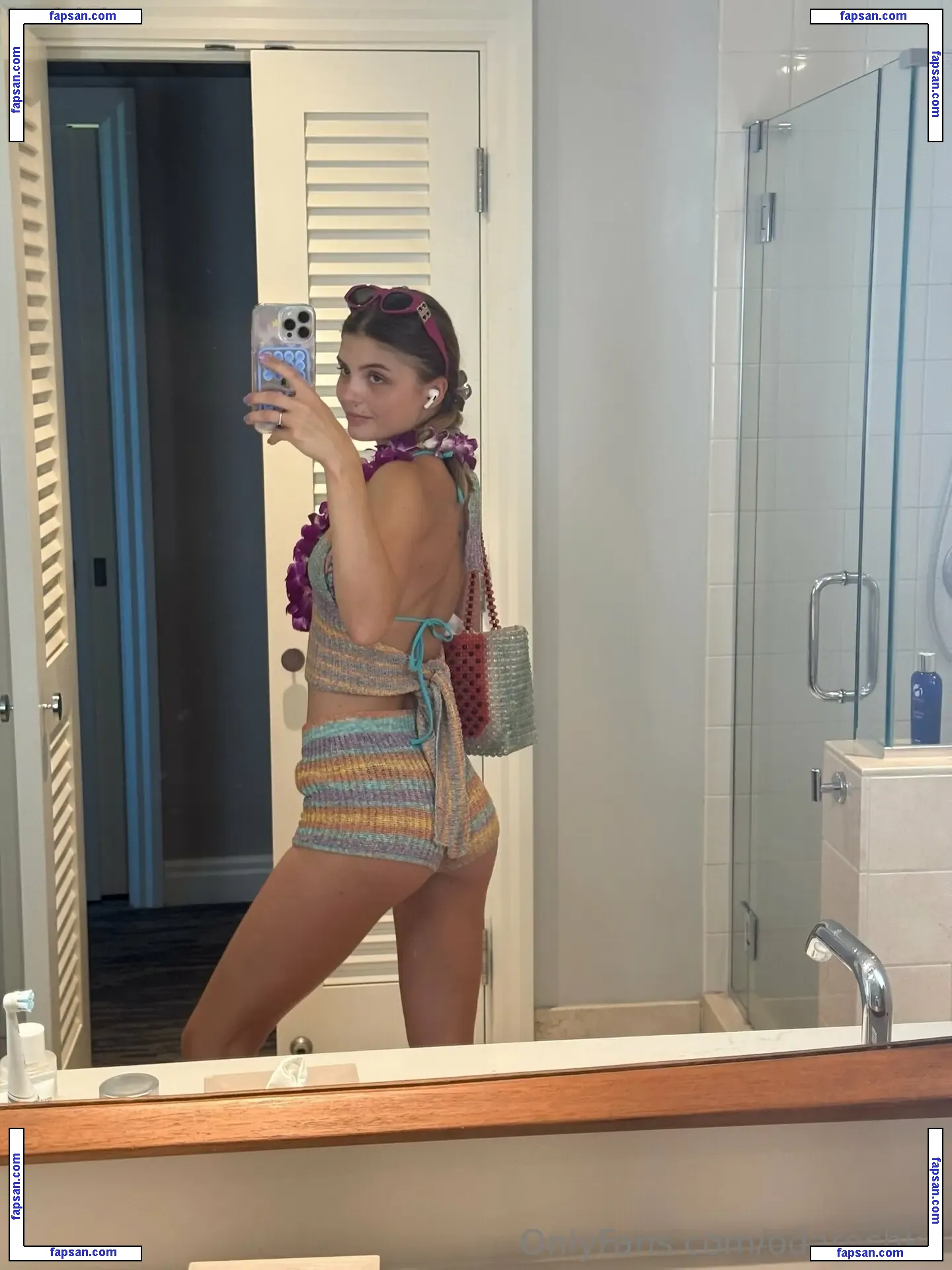Dasha Komarova nude photo #0042 from OnlyFans