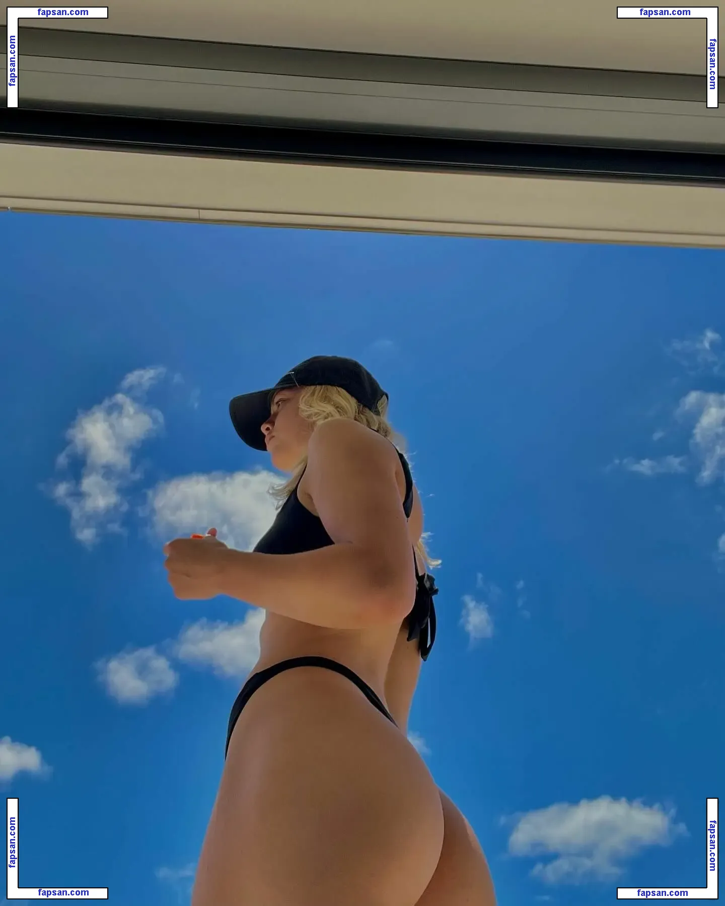Dayle Dolkens nude photo #0004 from OnlyFans