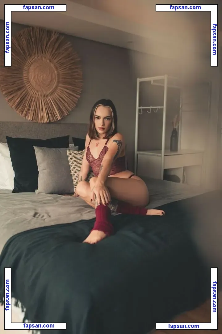 De Santis Photos nude photo #0111 from OnlyFans