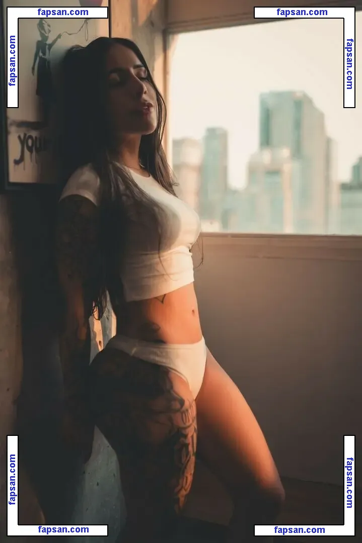 De Santis Photos голая фото #0126 с Онлифанс