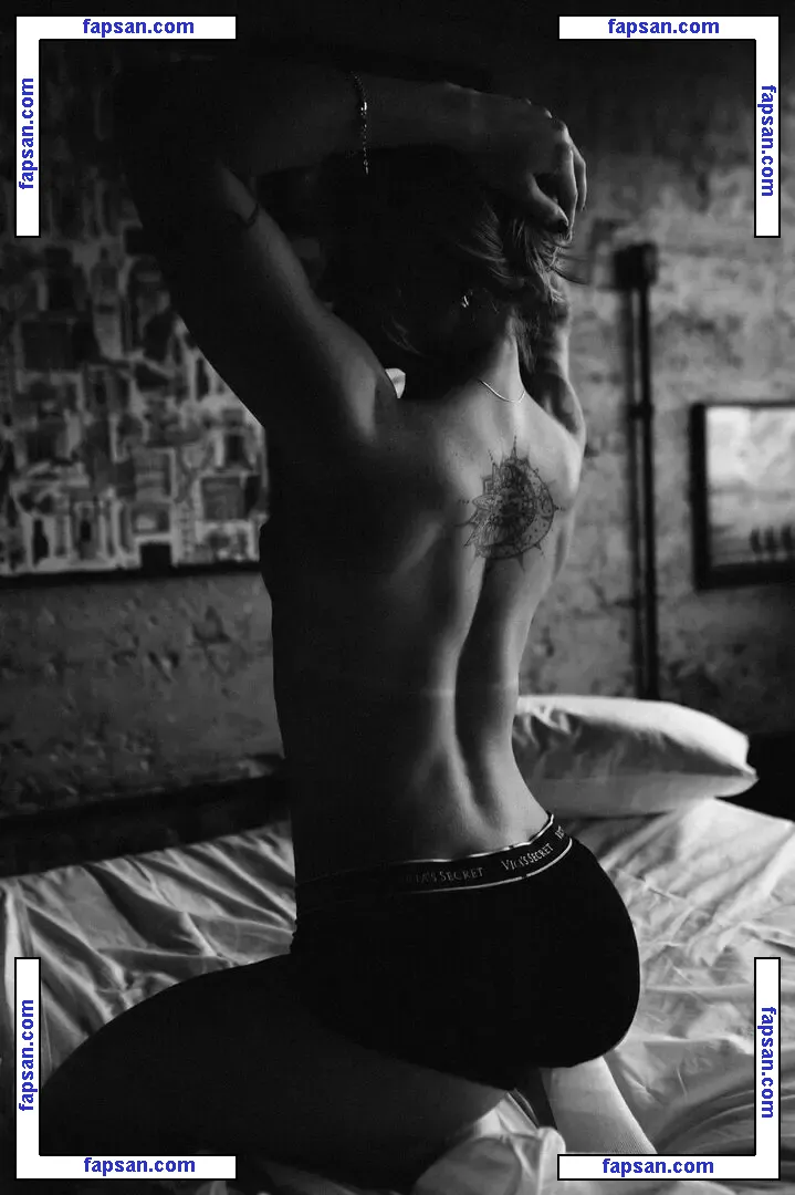 De Santis Photos nude photo #0170 from OnlyFans