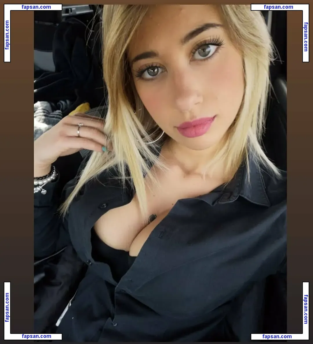 debellis голая фото #0006 с Онлифанс