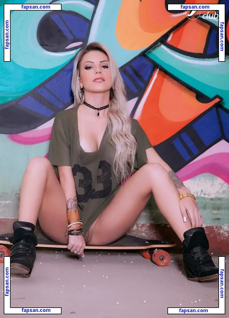 Débora Drumond nude photo #0053 from OnlyFans