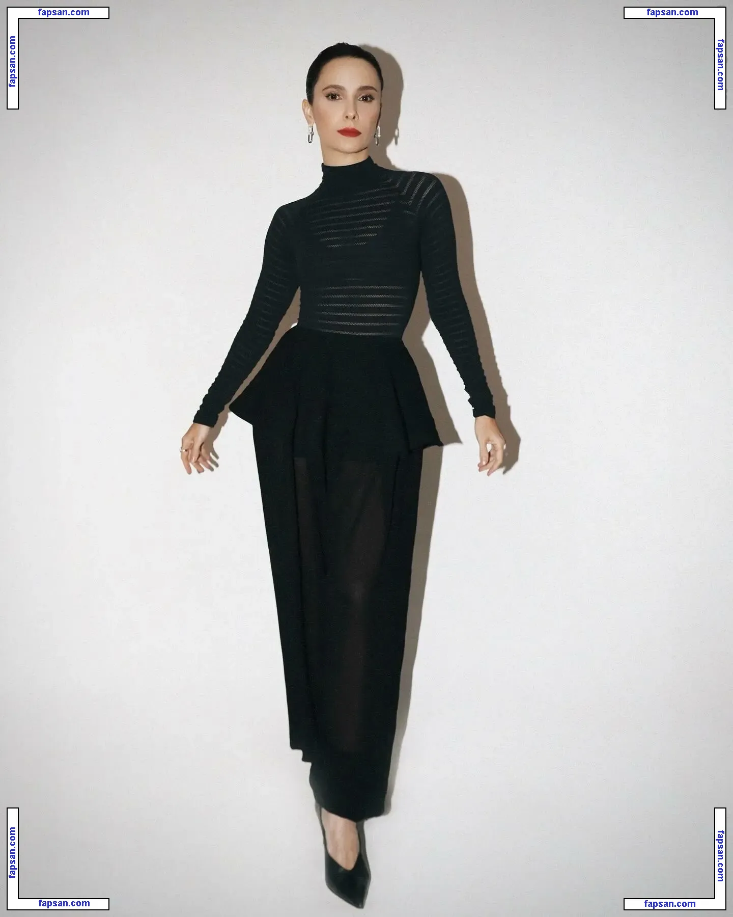 Débora Falabella nude photo #0015 from OnlyFans