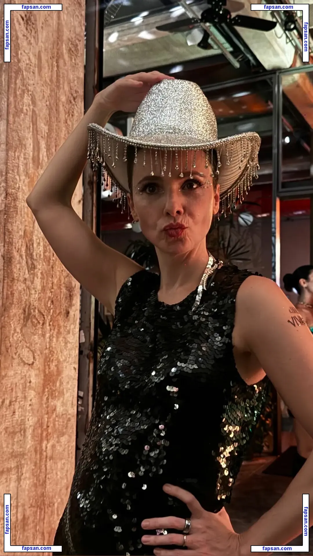 Débora Falabella nude photo #0017 from OnlyFans