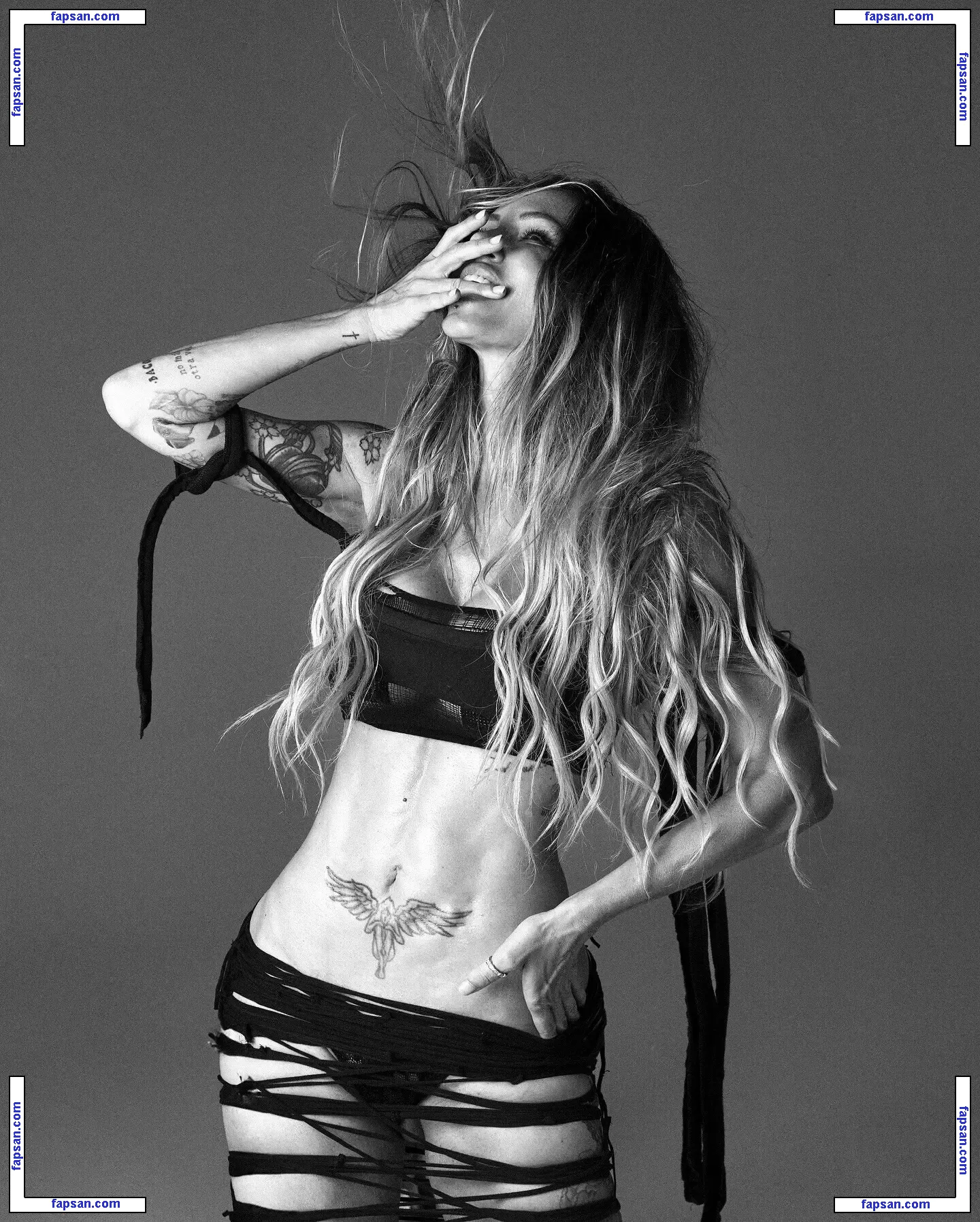 Deborah De Luca голая фото #0021 с Онлифанс