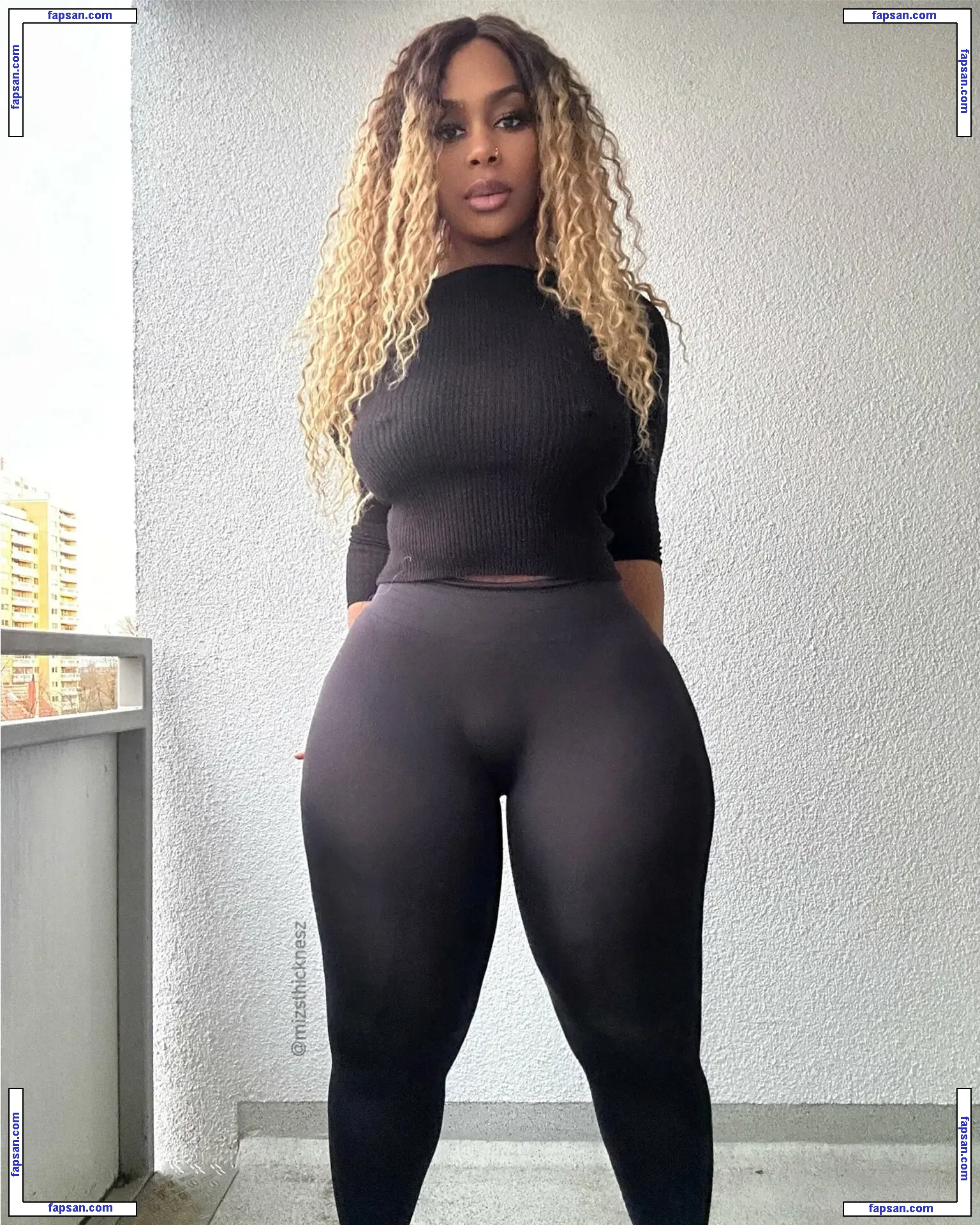 Deborah Olawovin, Mizsthicknesz nude photo #0003 from OnlyFans