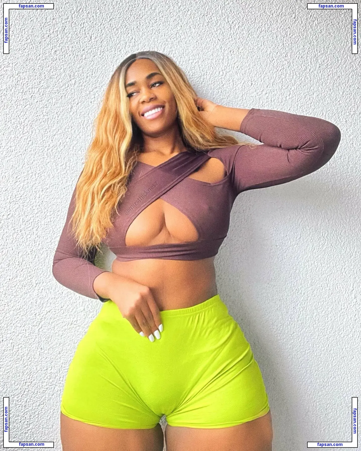 Deborah Olawovin, Mizsthicknesz nude photo #0012 from OnlyFans