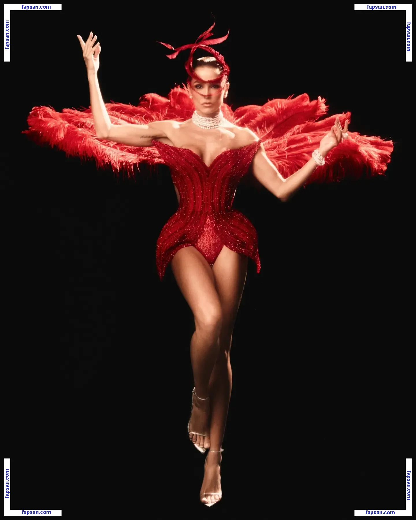 Deborah Secco голая фото #1021 с Онлифанс