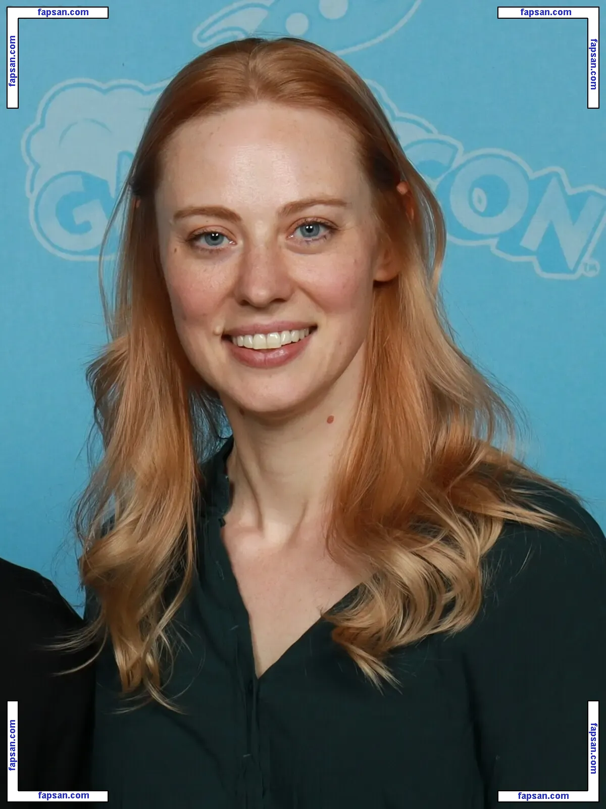 Deborah Woll голая фото #0019 с Онлифанс