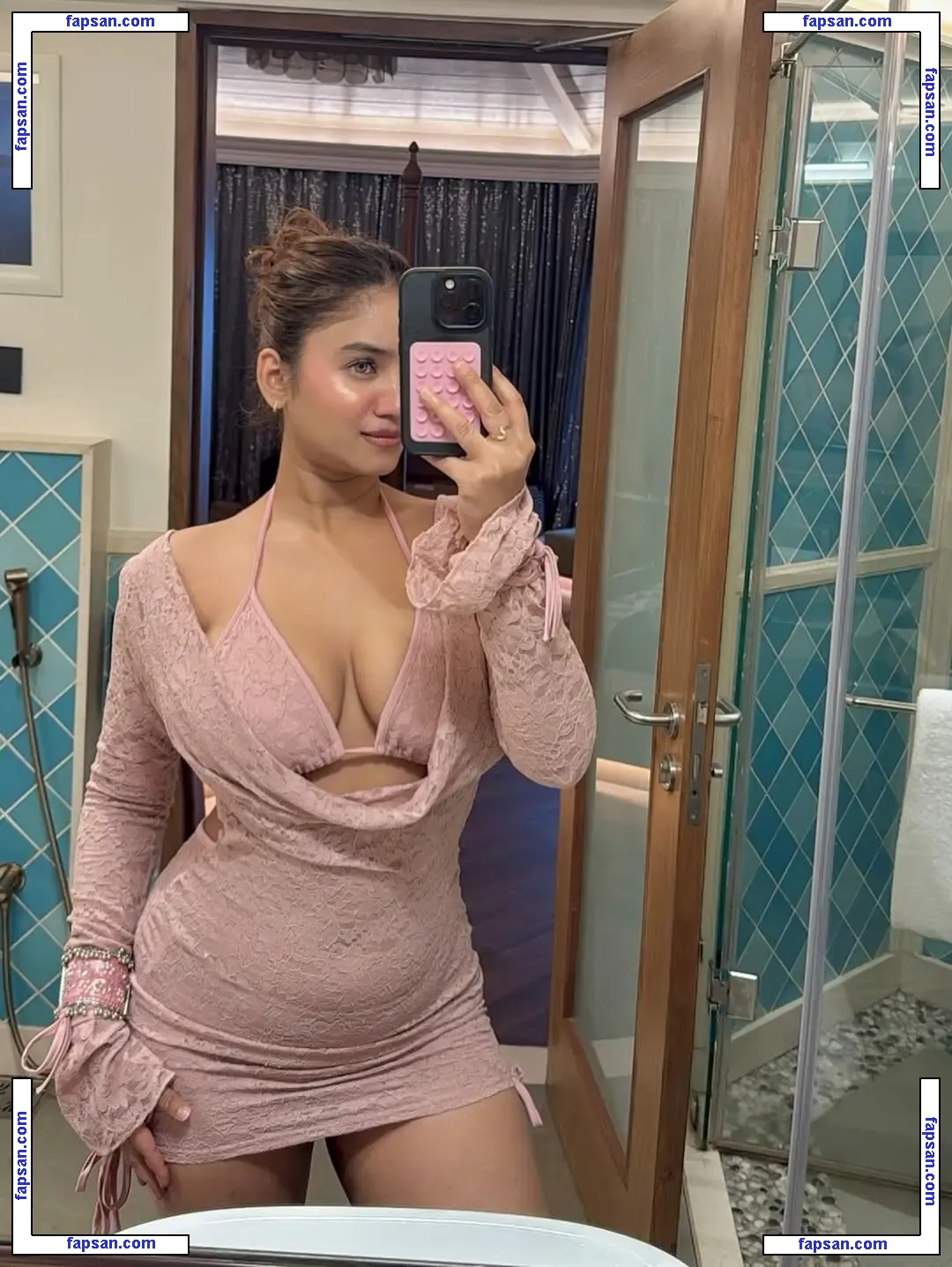 deeksha_0102 голая фото #0023 с Онлифанс