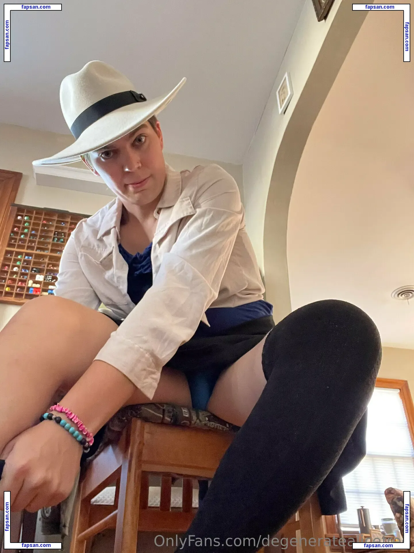 degeneratealicefree nude photo #0004 from OnlyFans