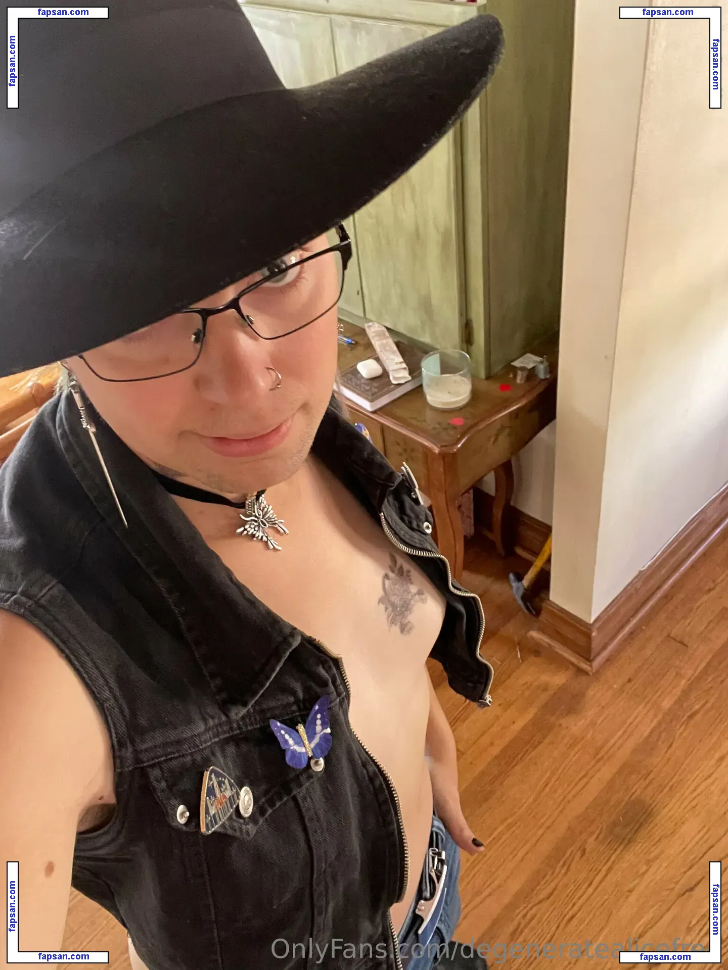 degeneratealicefree nude photo #0010 from OnlyFans