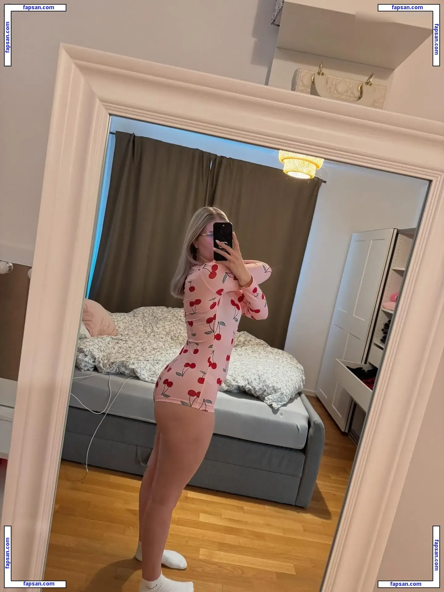 deineemilia nude photo #0008 from OnlyFans