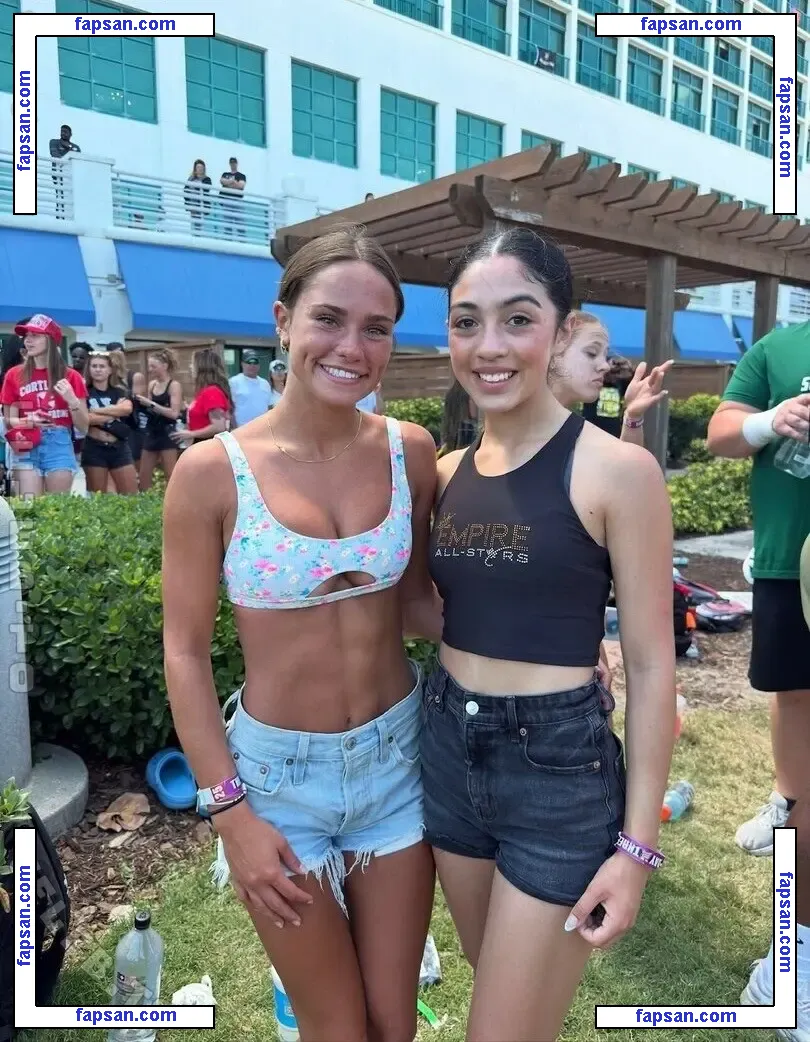 Delaney Porazinski голая фото #0023 с Онлифанс