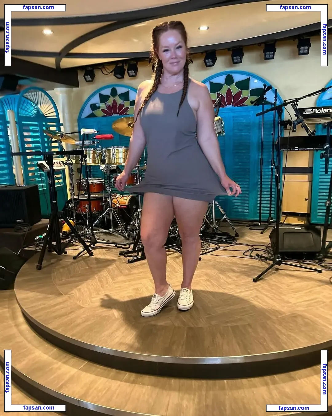 Delia Cox голая фото #0017 с Онлифанс