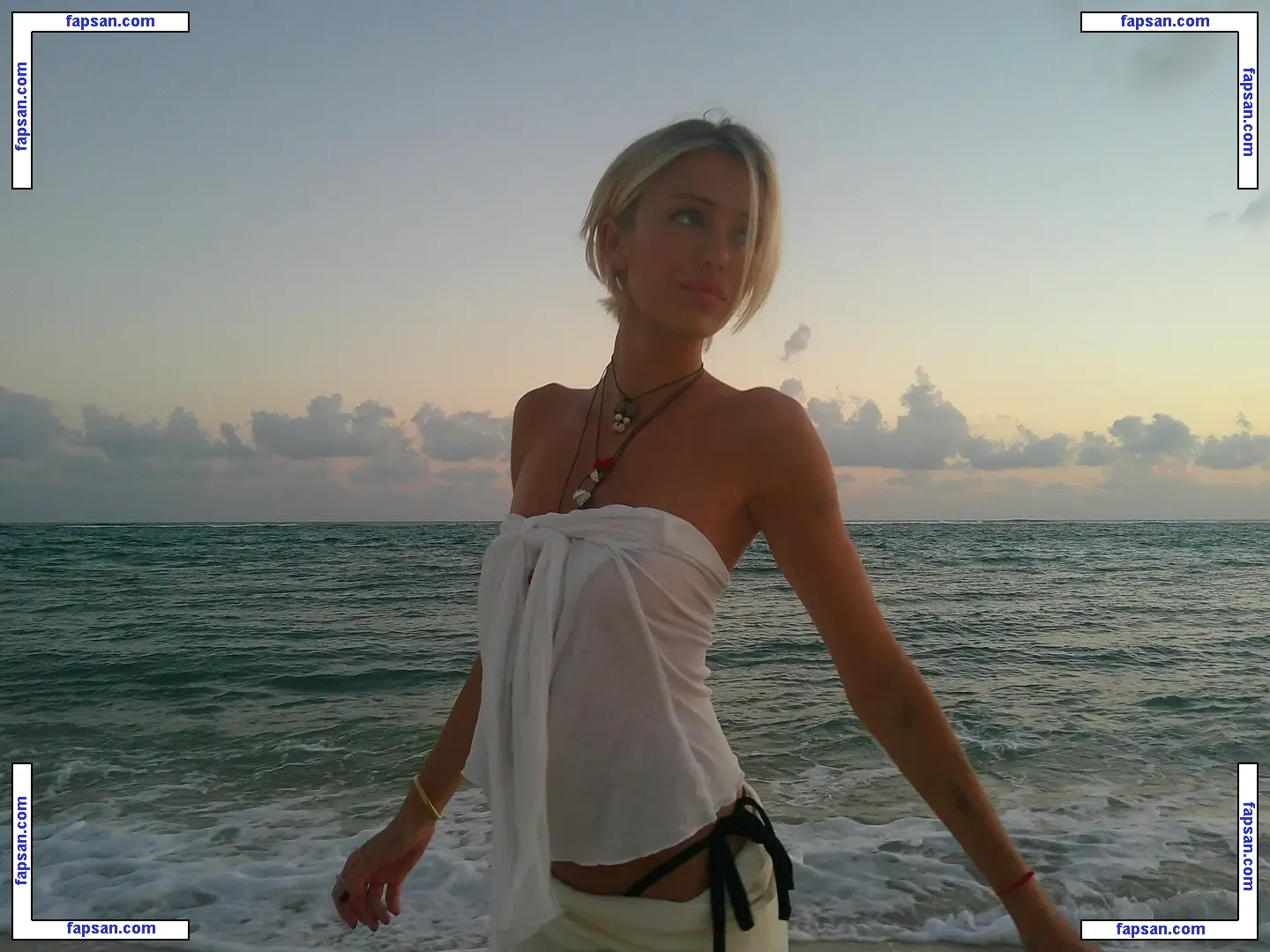 Delilah Belle Hamlin голая фото #2462 с Онлифанс