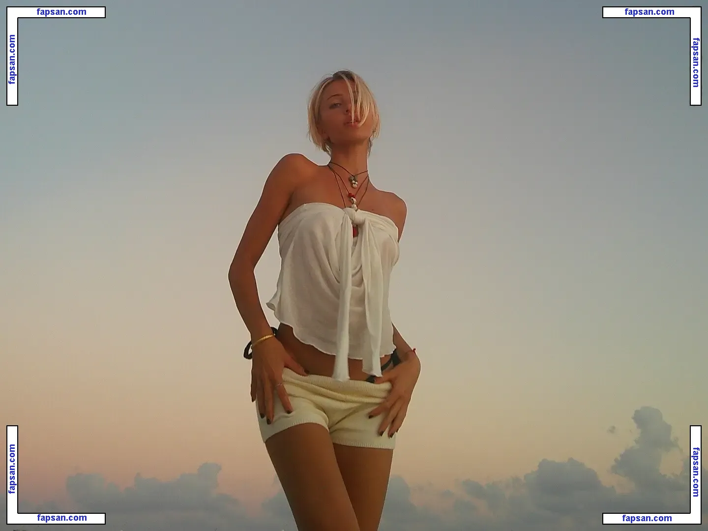 Delilah Belle Hamlin голая фото #2464 с Онлифанс