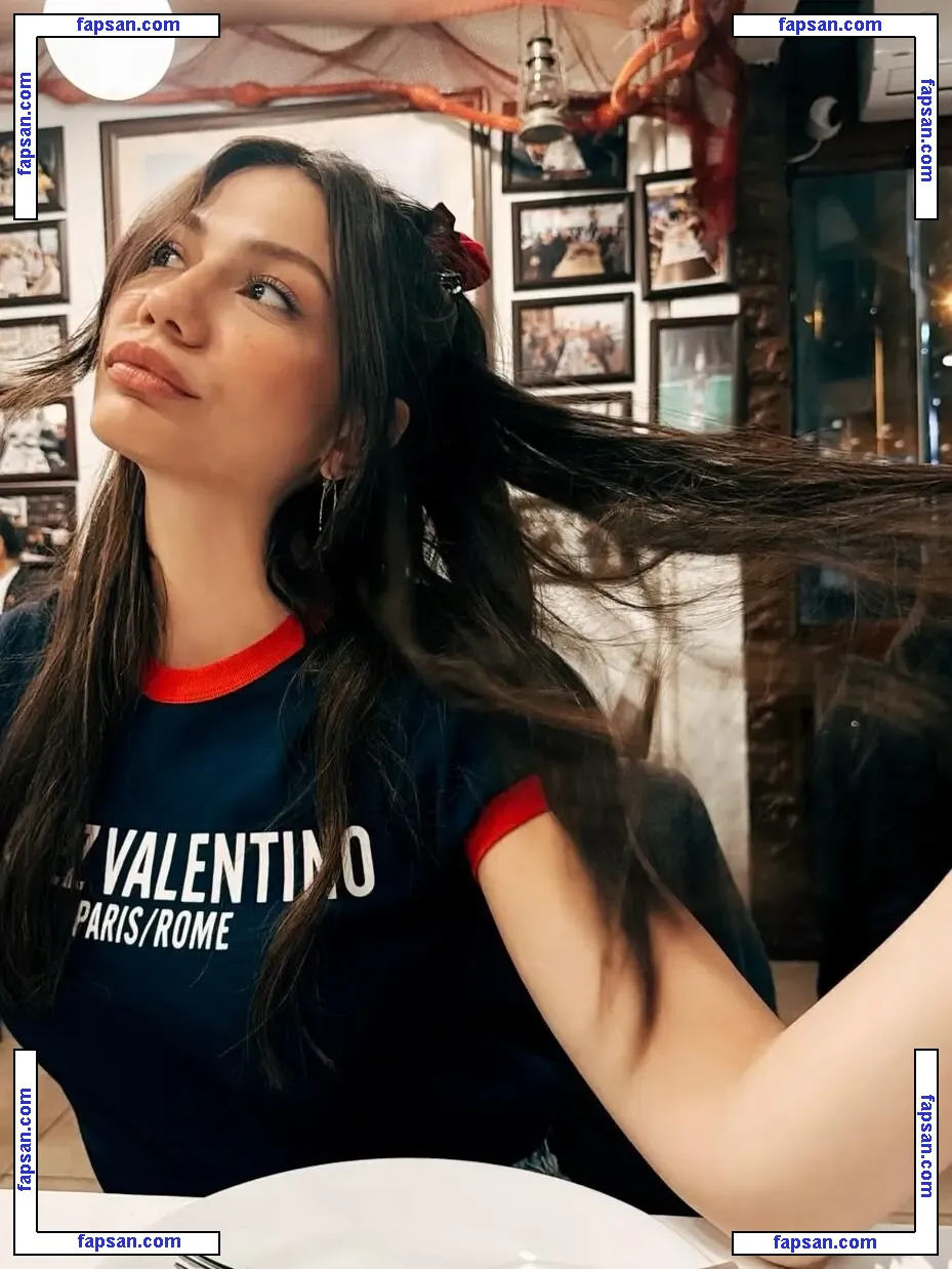 Demet Ozdemir nude photo #0010 from OnlyFans