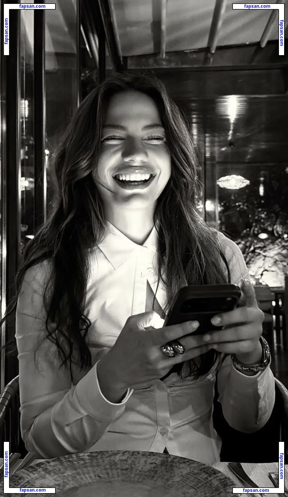 Demet Ozdemir nude photo #0011 from OnlyFans