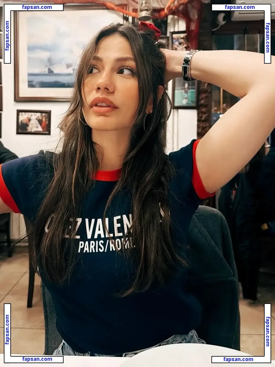 Demet Ozdemir nude photo #0015 from OnlyFans