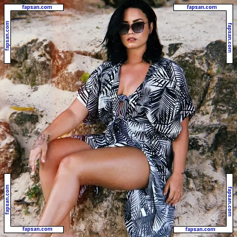 Demi Lovato nude photo #0095 from OnlyFans