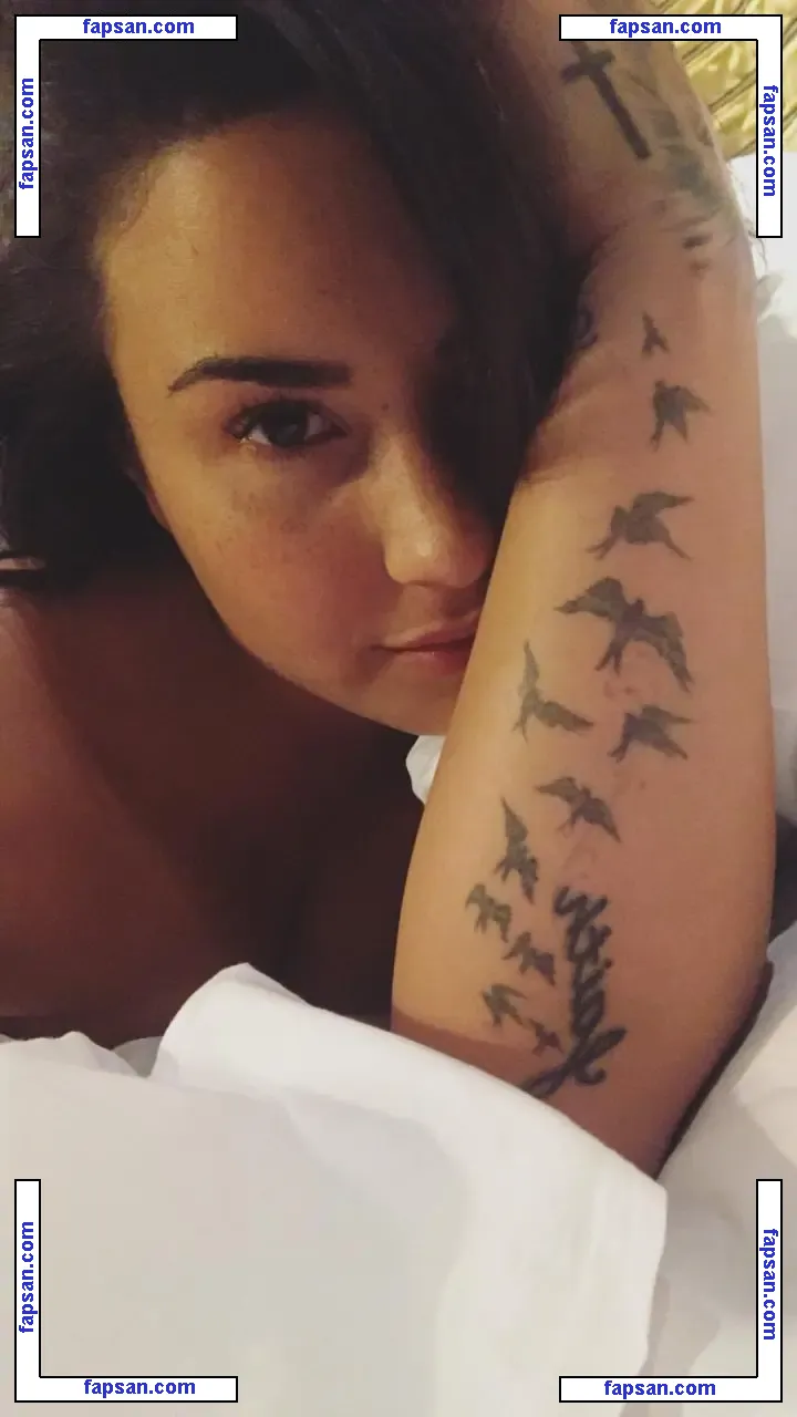 Demi Lovato nude photo #0133 from OnlyFans