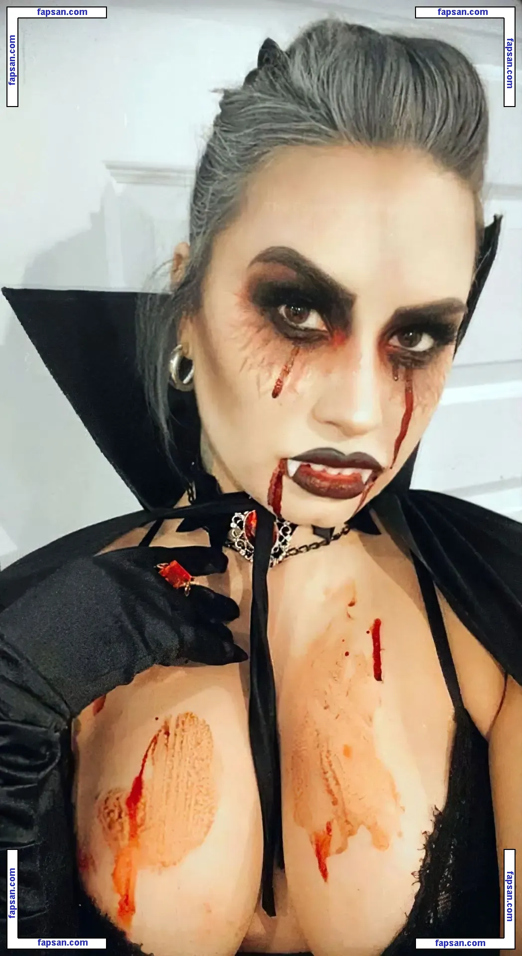 Demi Lovato nude photo #0714 from OnlyFans