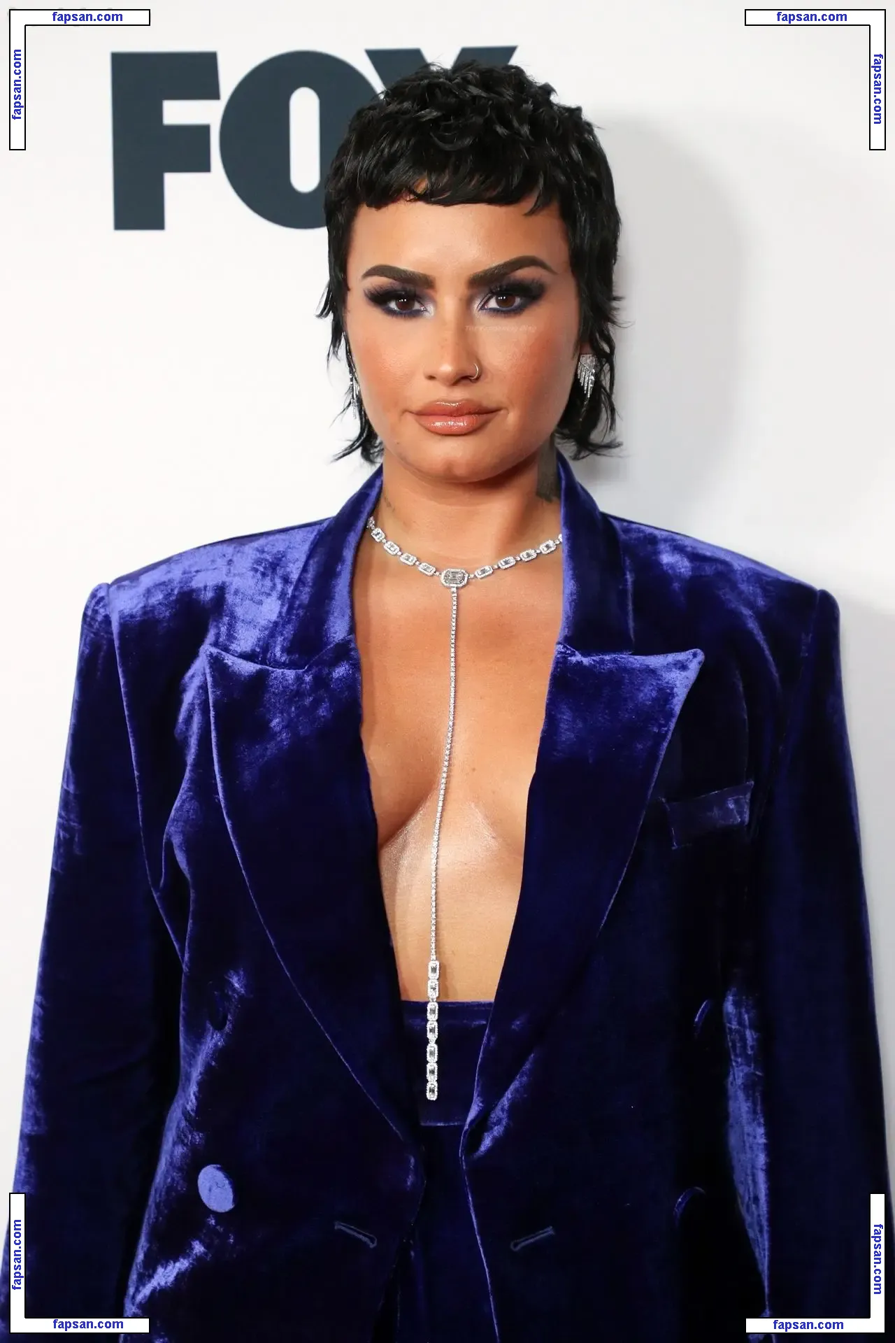 Demi Lovato голая фото #0870 с Онлифанс