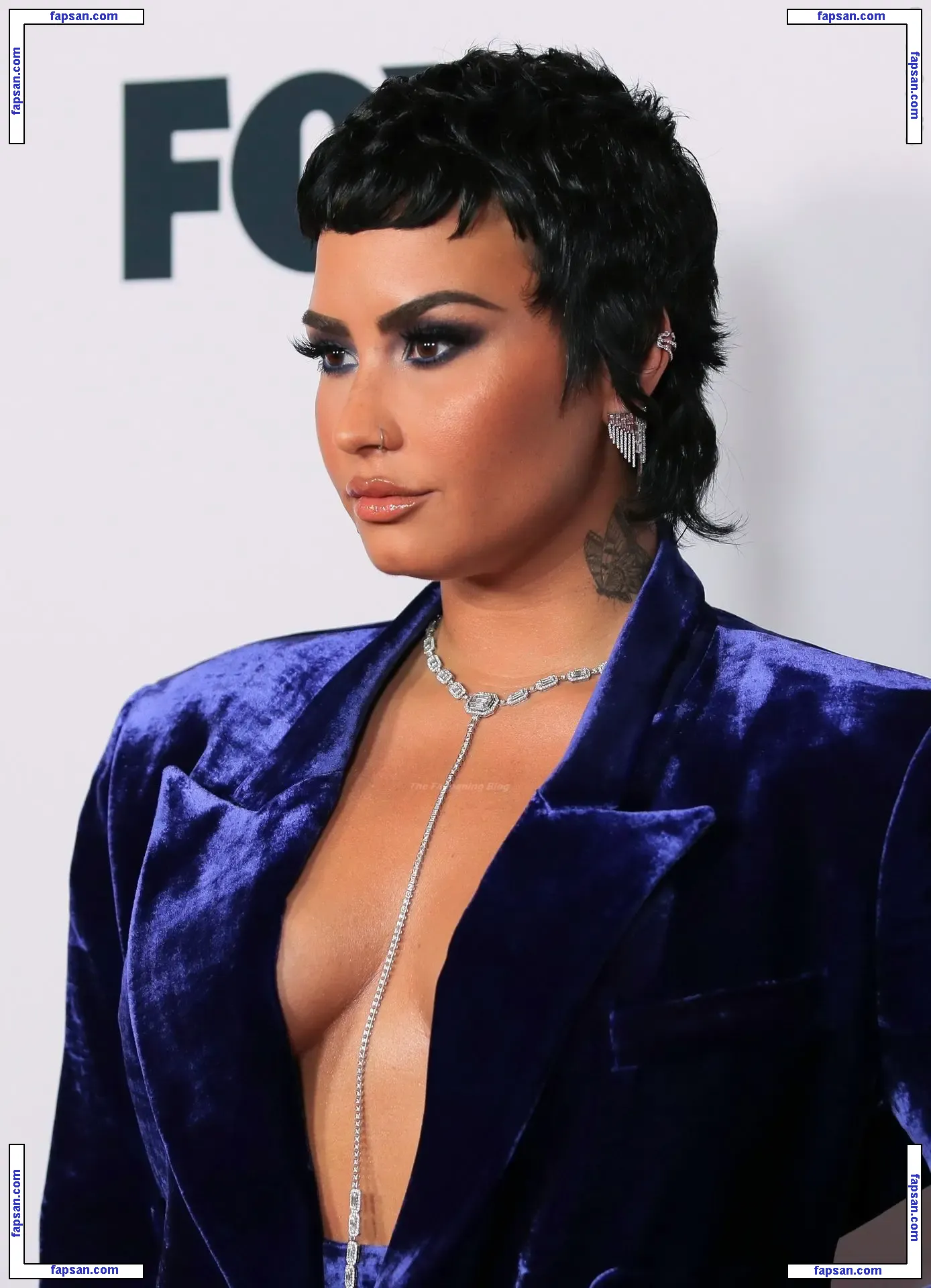Demi Lovato nude photo #0874 from OnlyFans