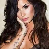 Demi Lovato голая #0211