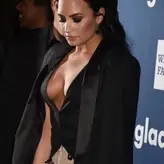 Demi Lovato голая #0556