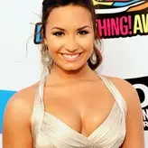 Demi Lovato голая #0570